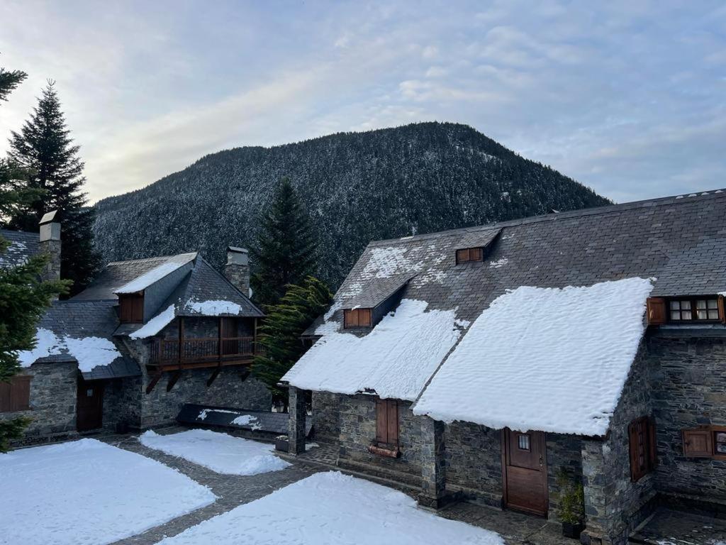 Baqueira 1500 Pie De Pistas Apartamento Cuilas Naut Aran Kültér fotó